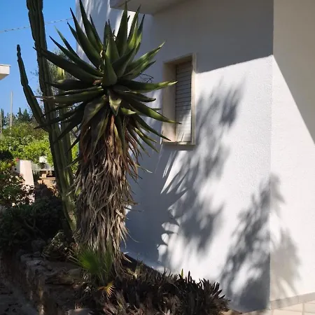 Villeriunite - Ginestra Dom wakacyjny